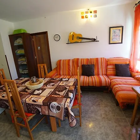 Lorenzo's Bed & Surf Apartment