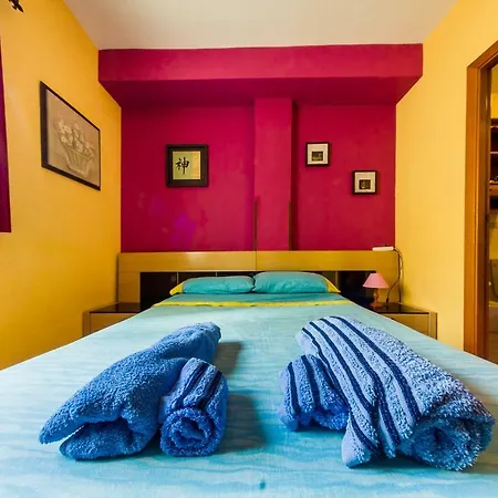 Lorenzo's Bed & Surf *